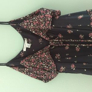 American Eagle Flowy Floral Top